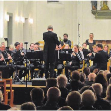 In all ihren Facetten - Eine volle Pfarrkirche, eine begeisternde und berührende Musik Muri – der Abend unter dem Motto «Leichte Klassik» war ein voller Erfolg. Bilder: Annemarie Keusch