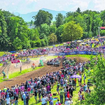 Die Seitenwagen-Rennen sind sehr beliebt in Muri und deshalb ein grosser Publikumsmagnet. 
Bild: Simon Huwiler