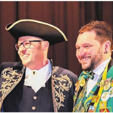 In die Fussstapfen des Vaters - Der 62. Zunftmeister Pascal Widmer (links) mit Zunftpräsident Thomas Meyer. Sie sind sich einig: Die Fasnacht kann kommen.