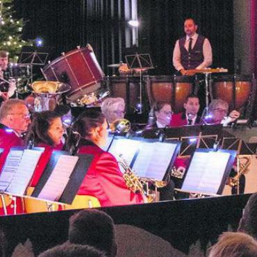 Mit Punsch und Lebkuchen - Die Musikgesellschaft Mühlau lädt am 7. Dezember wieder zum Adventskonzert. Bild: zg