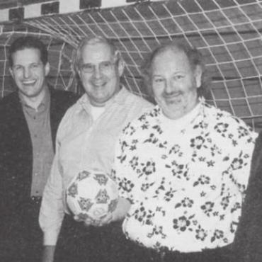 Weltbeste Nachwuchshandballer werden erwartet - Freuen sich auf die Junioren-WM, von links: Rolf Wernli, Frank Koch, Sepp Merz, Peach Weber und Christoph Koch. Bild: Archiv