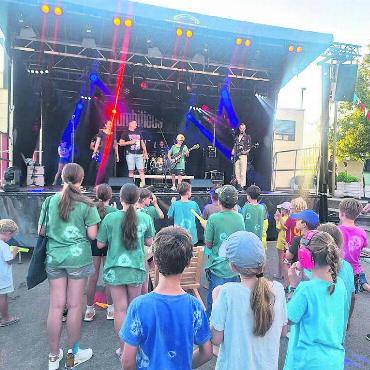 Fest der strahlenden Kinderaugen - Auch musikalisch wurde den Besuchern am Jugendfest in Jonen einiges geboten.