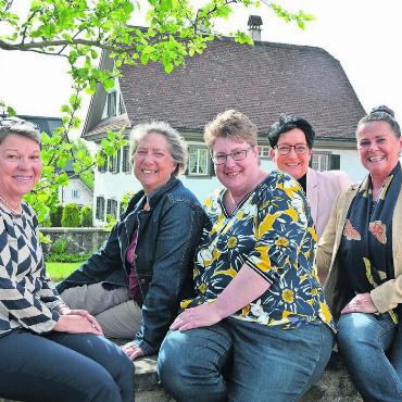 Leben in die Kirche bringen - Sie sind voller Vorfreude und Tatendrang, von links: Susanne Geissbühler, Rita Schmidli, Eveline Gauch, Cécile Koch und Karin Meier. Bild: Annemarie Keusch