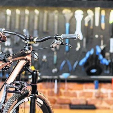 Weiterbilden hält fit - Mit Tipps und Tricks ein fittes Bike für die bevorstehende Saison. Bilder: zg