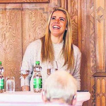 Schlaflos in Luzern - Eine Diskussion von «Luzern Tourismus» im Rathaus Luzern gehört zum Aufgabenbereich von Laura Schneider. Bild: @luzern.weuro2025