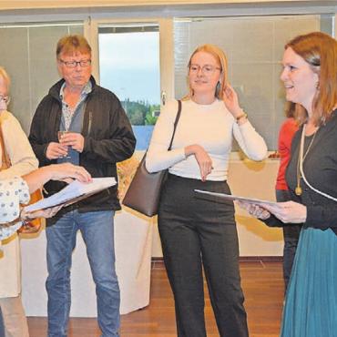 Sichtbar gemacht - Die Bezirkspräsidentin Karin Koch Wick übergab allen Kandidierenden für ihr Engagement ein Präsent.