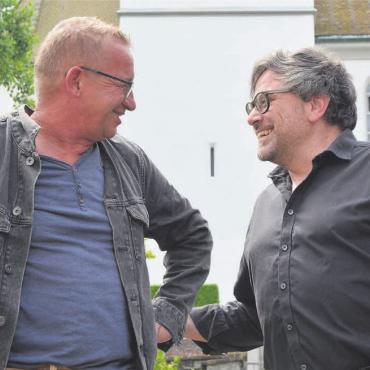 Auf die Vielfalt setzen - Sie freuen sich auf den «Abend der offenen Ohren»: Schauspieler Philipp Galizia (links) und Karl Scholz, Leiter des Pastoralraums Muri und Umgebung. Bild: Annemarie Keusch
