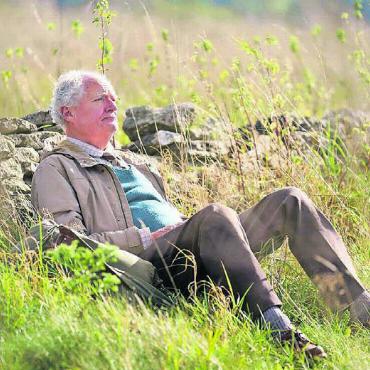 Aufbruch ins Ungewisse - 450 Meilen sind kein Spaziergang, Jim Broadbent als titelgebender Hauptprotagonist in «Die unwahrscheinliche Pilgerreise des Harold Fry». Bild: zg