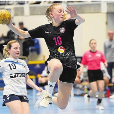 Lange Fahrt, knapper Sieg - Marilen Küng (aus Muri) erzielt im ersten Aufstiegsspiel fünf Tore.    Bild: awa/Archiv