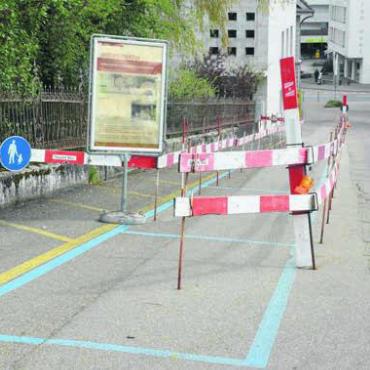 Für die Zukunft erhalten - Die Sofortmassnahmen bedingten die Teilabsperrung der Strasse und der Parkplätze.