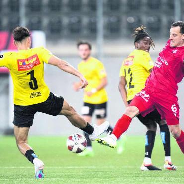 Transferkarussell dreht - Stefano Cirelli (rechts, hier im Mai 2024 im Trikot des FC Baden) kommt zum FC Wohlen. Bild: Freshfocus