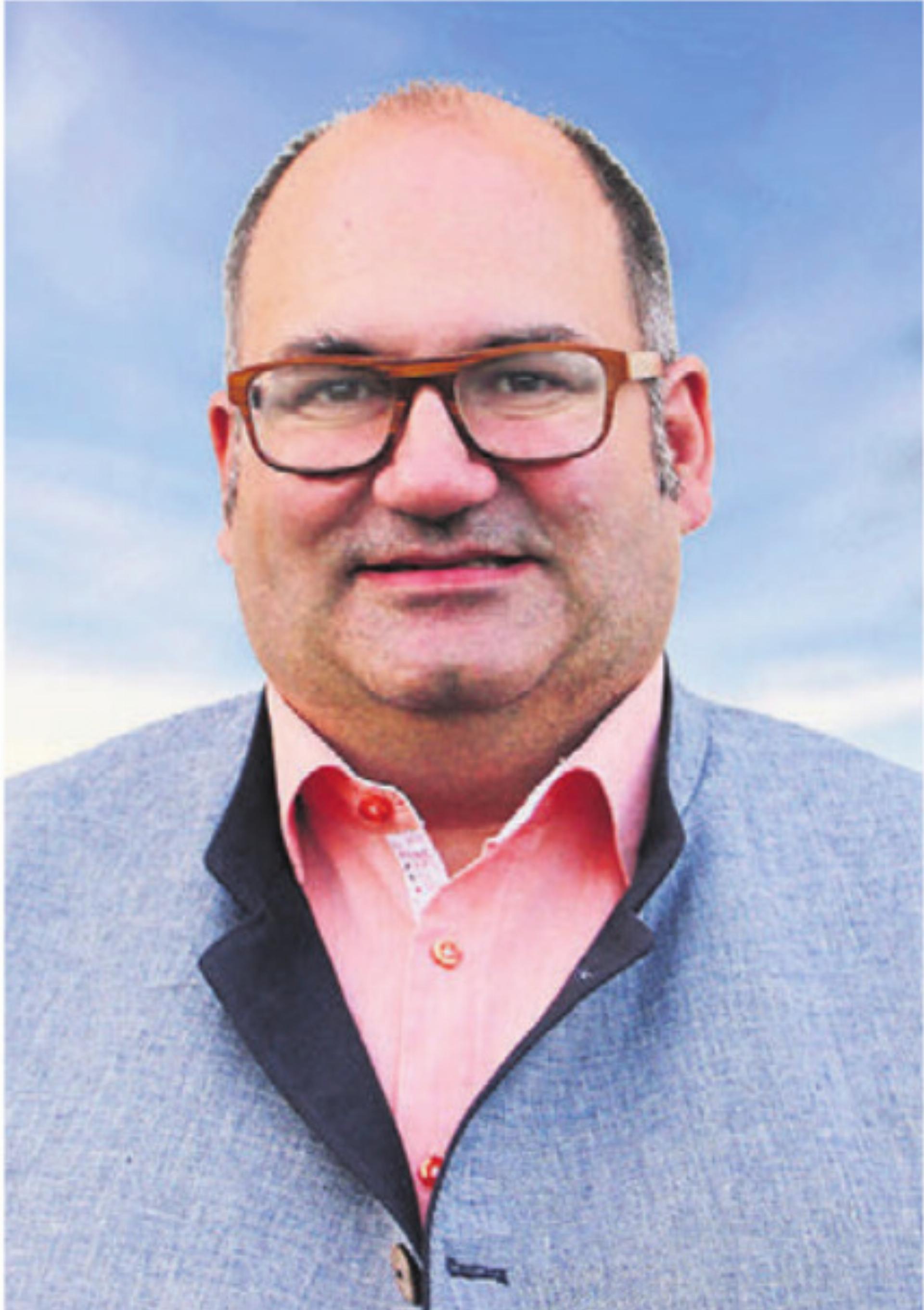 Theo Kern - Das Bild wird blockiert. – Möglicherweise durch einen aktiven Adblocker.