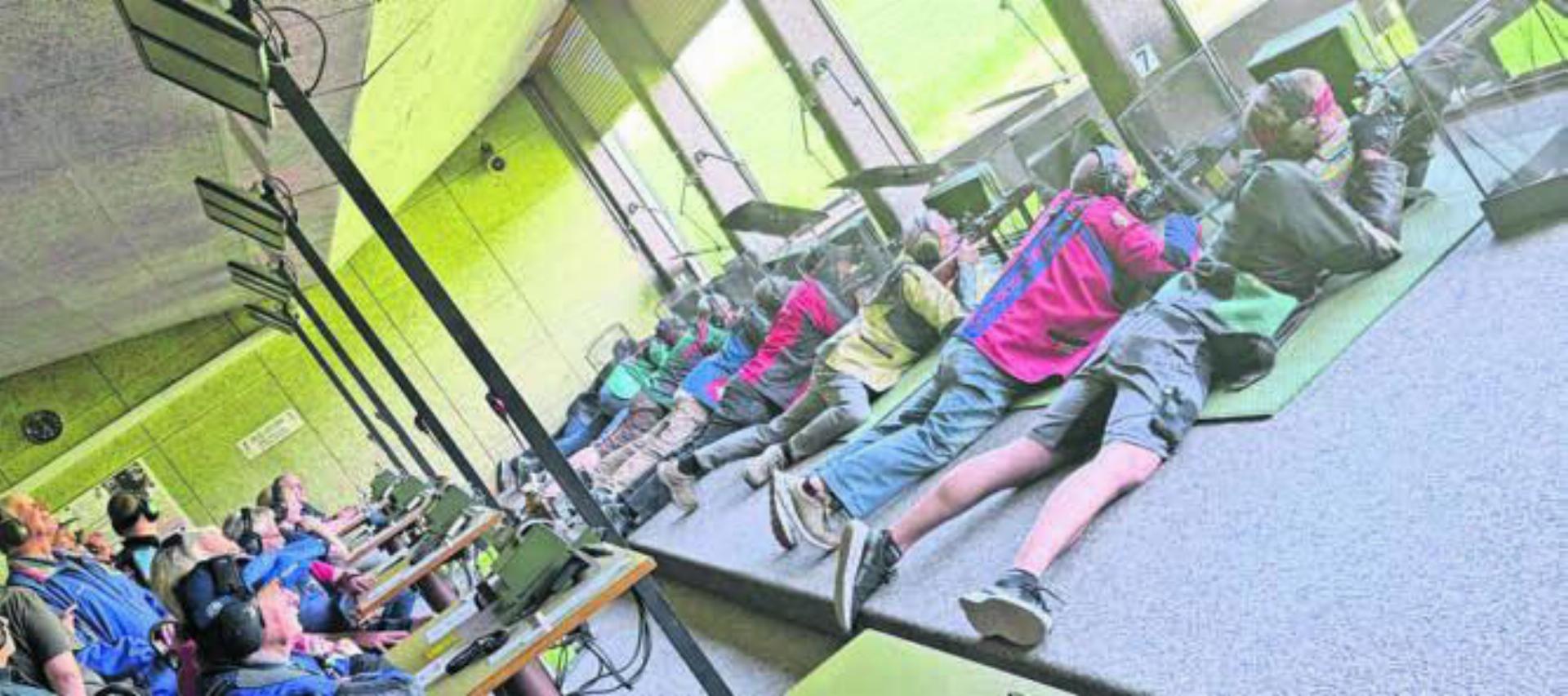 Die Schützinnen und Schützen versuchten in Jonen möglichst hohe Resultate zu erzielen. Bild: zg