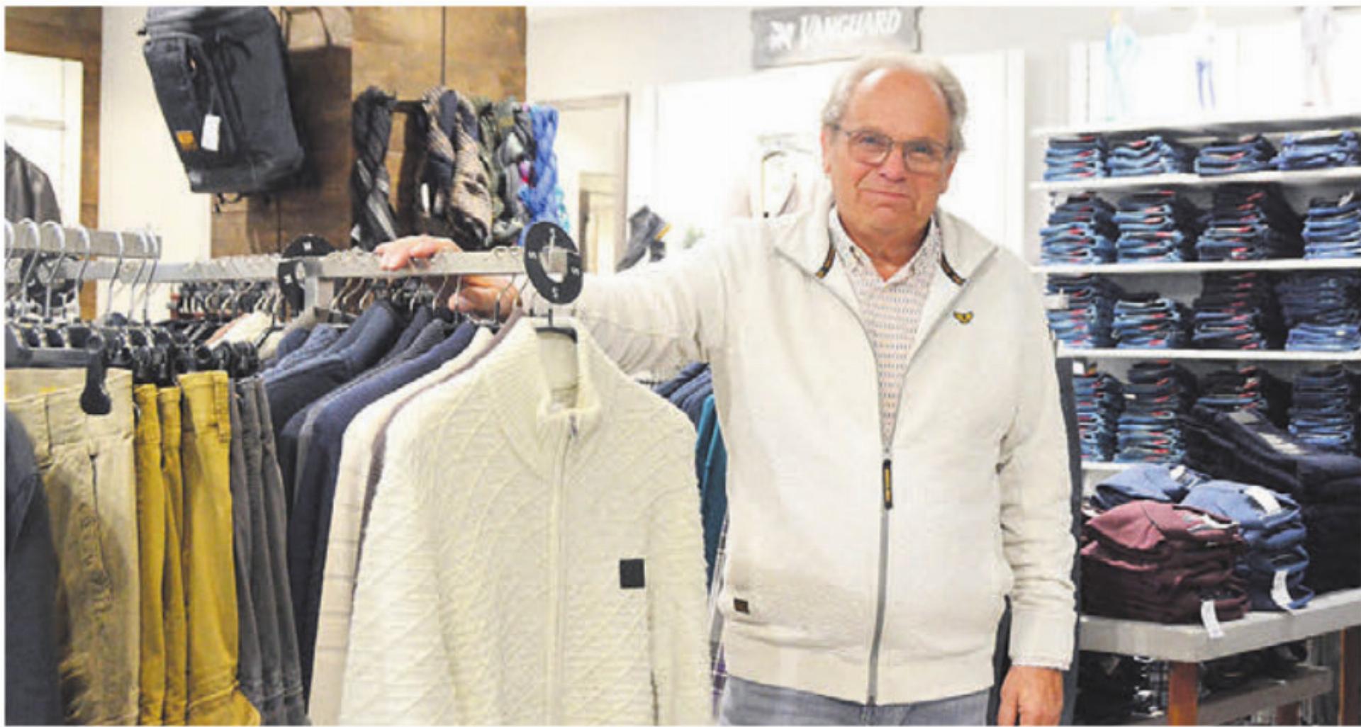 Benno Käppeli übernahm das Bekleidungsgeschäft von seinem Vater. Bild: ake - Das Bild wird blockiert. – Möglicherweise durch einen aktiven Adblocker.