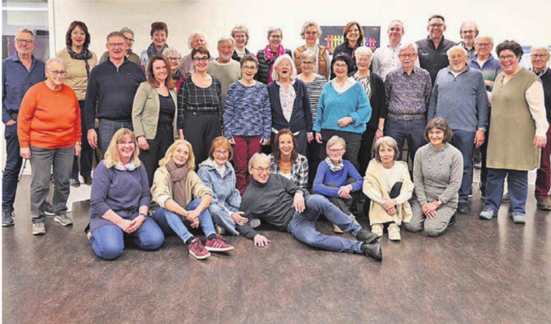 Die Sägerinnen und Sänger des Konzertchors aus Aristau freuen sich, ihr Programm einem grossen Publikum zu präsentieren. Bild: zg - Das Bild wird blockiert. – Möglicherweise durch einen aktiven Adblocker.