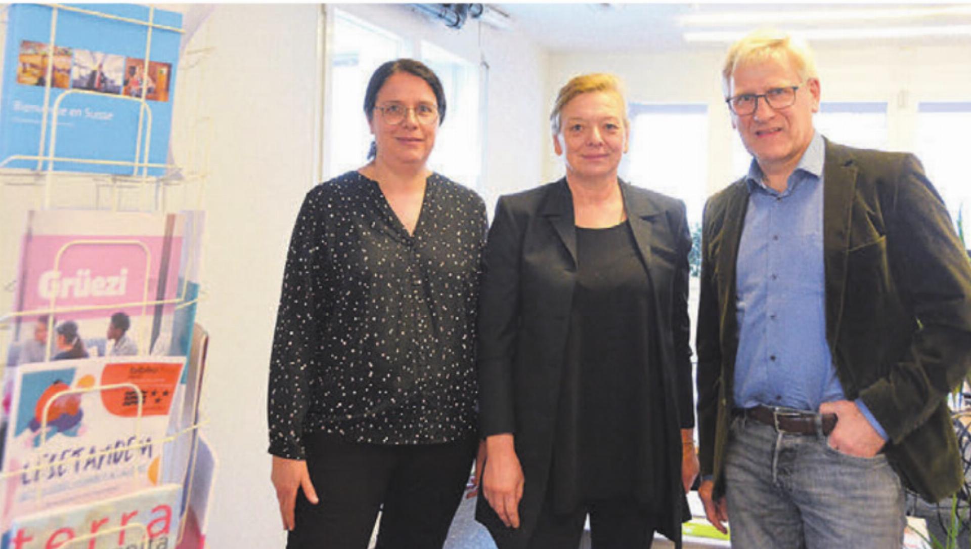 Viel Engagement und Herzblut, von links: Ursula Rey, Monika Landmann (Mitarbeiterinnen) und Daniel Räber (Präsident). Bild: ake - Das Bild wird blockiert. – Möglicherweise durch einen aktiven Adblocker.