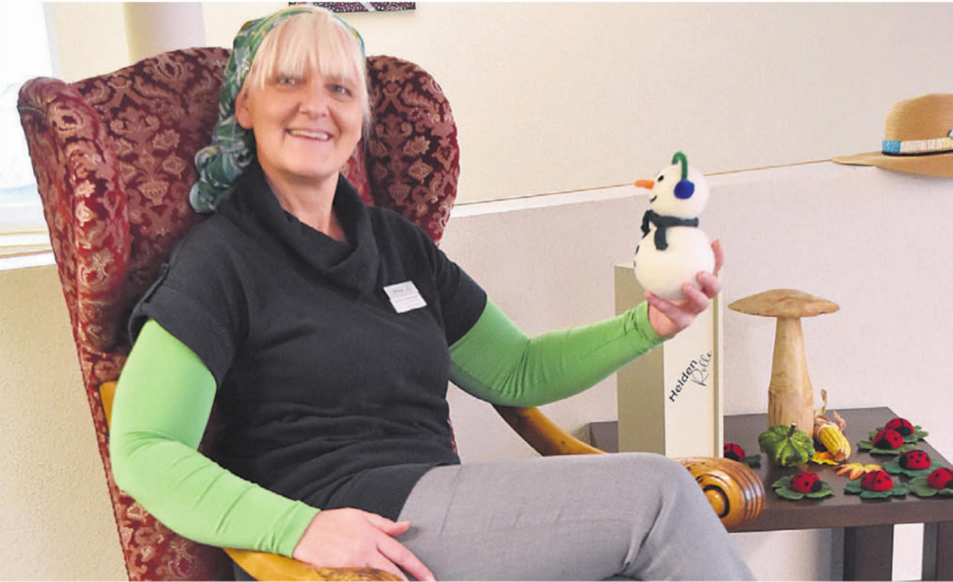 Die Leiterin der Bewohneradministration Eliane Emmenegger auf einem Besuch in der Bifang-Werkstätte. Bild: tre - Das Bild wird blockiert. – Möglicherweise durch einen aktiven Adblocker.