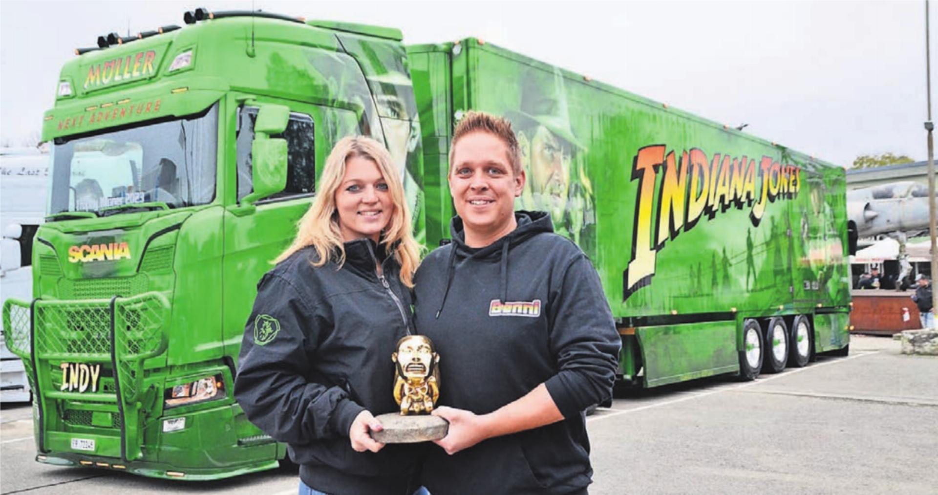 Der Indiana-Jones-Truck ist das Highlight. Er dient Benni Jaarsma und Fränzi Rickenbacher zudem als Schlafstätte. Bilder: Thomas Stöckli