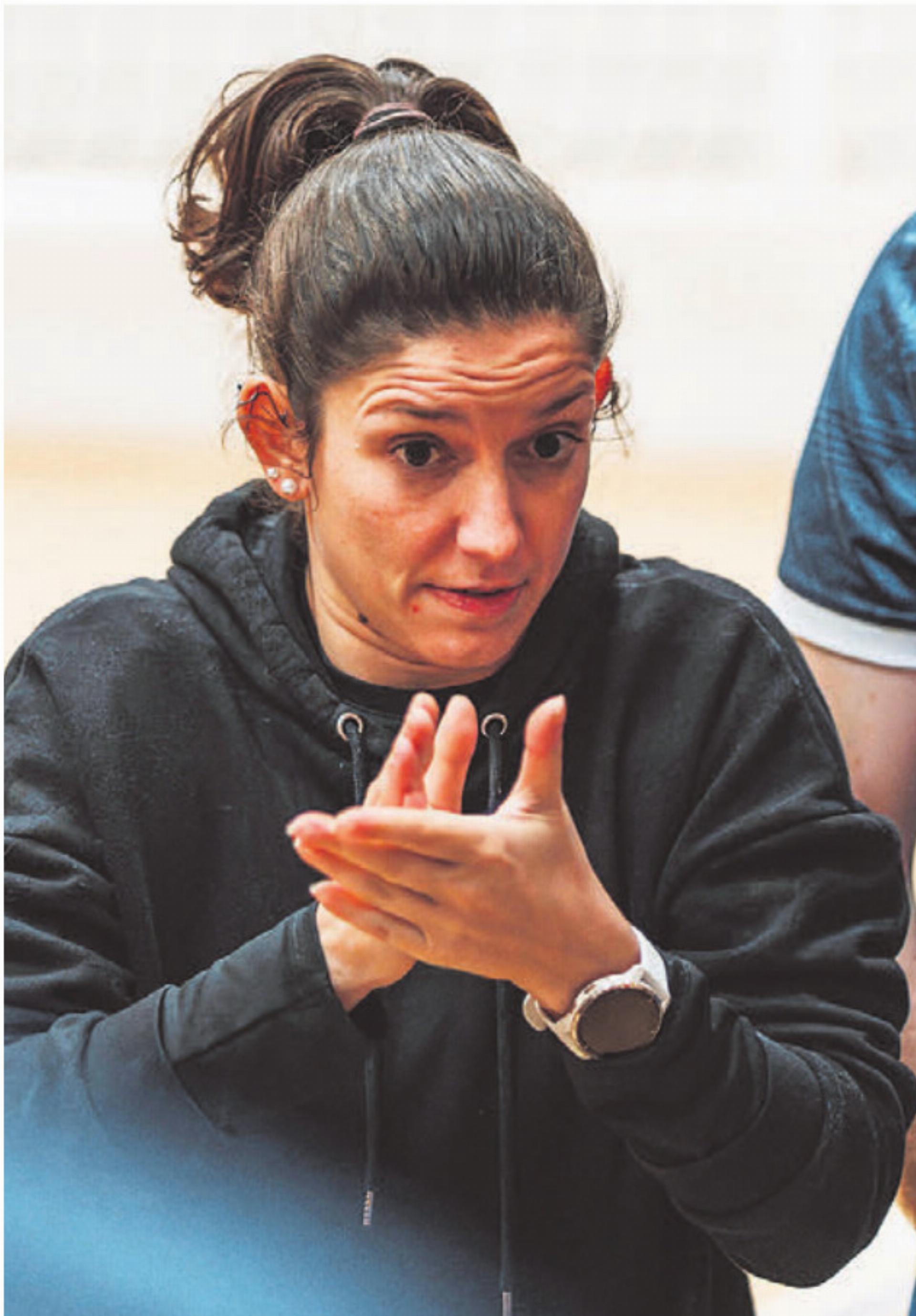 Nach drei Jahren ist Claudia D‘Aniello nicht mehr Cheftrainerin. - Das Bild wird blockiert. – Möglicherweise durch einen aktiven Adblocker.