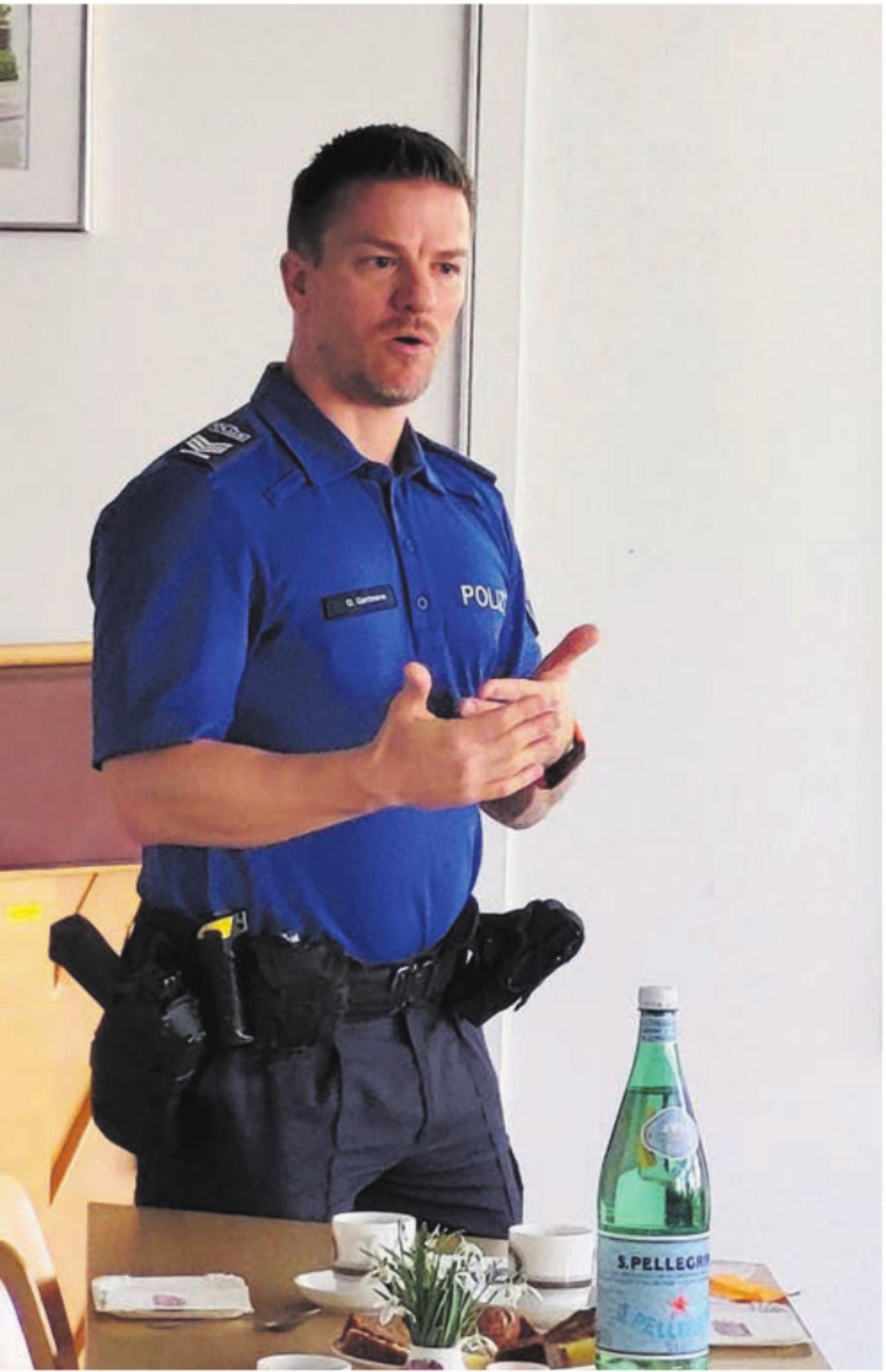 «Hohe Rendite ohne Risiko gibt es nicht», warnte Georg Gartmann vor Anlagebetrügern. Bilder: str - Das Bild wird blockiert. – Möglicherweise durch einen aktiven Adblocker.