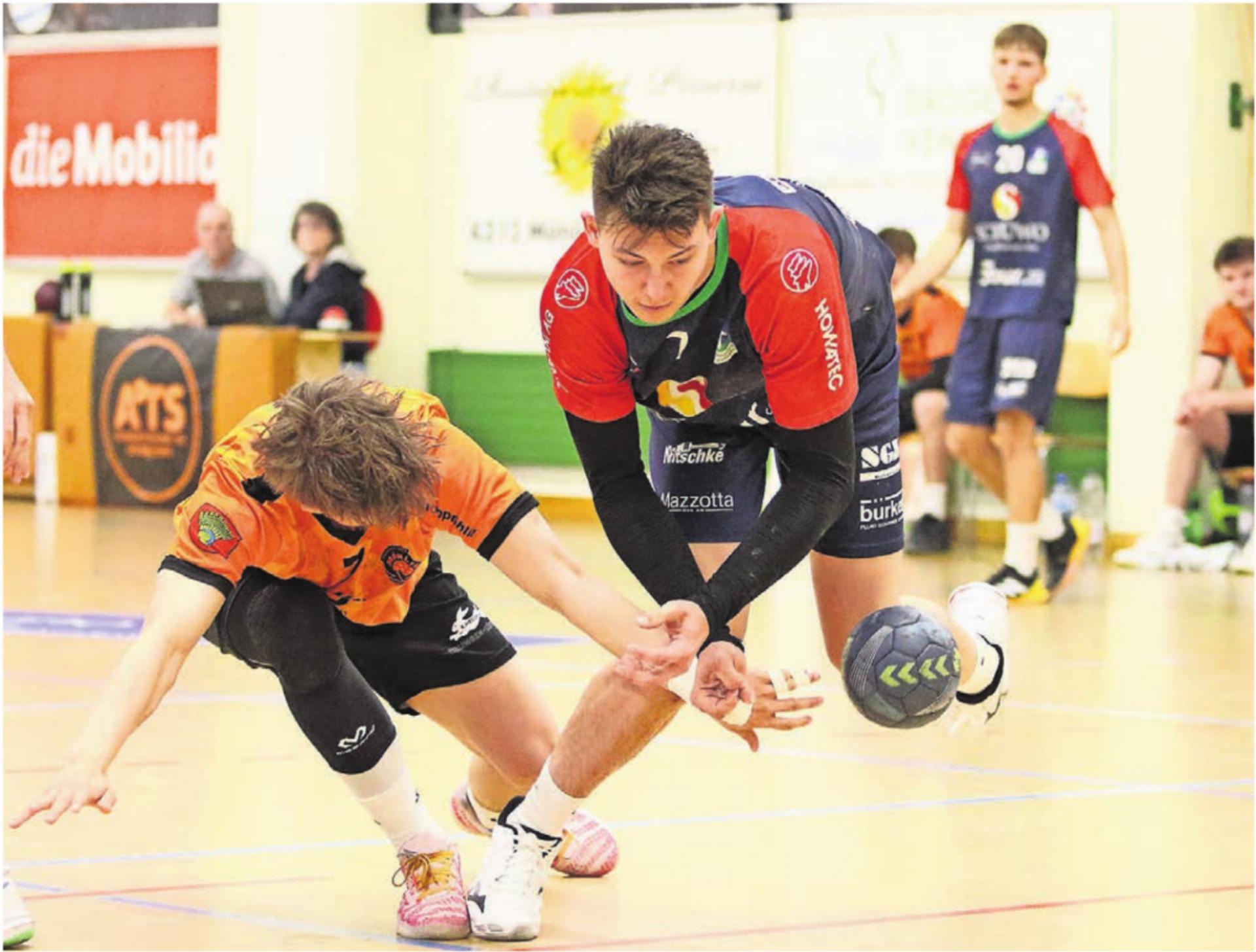 Joshua Schmid (rechts) und die SG Wohlen Mutschellen haben nach dem ersten Aufstiegsspiel die Nase vorn. - Das Bild wird blockiert. – Möglicherweise durch einen aktiven Adblocker.