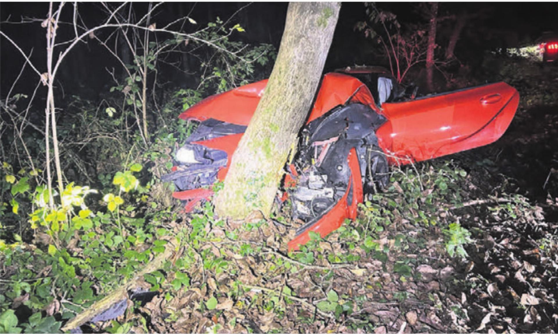 Warum die Automobilistin die Kontrolle verlor, ist unklar. Bild: pz - Das Bild wird blockiert. – Möglicherweise durch einen aktiven Adblocker.