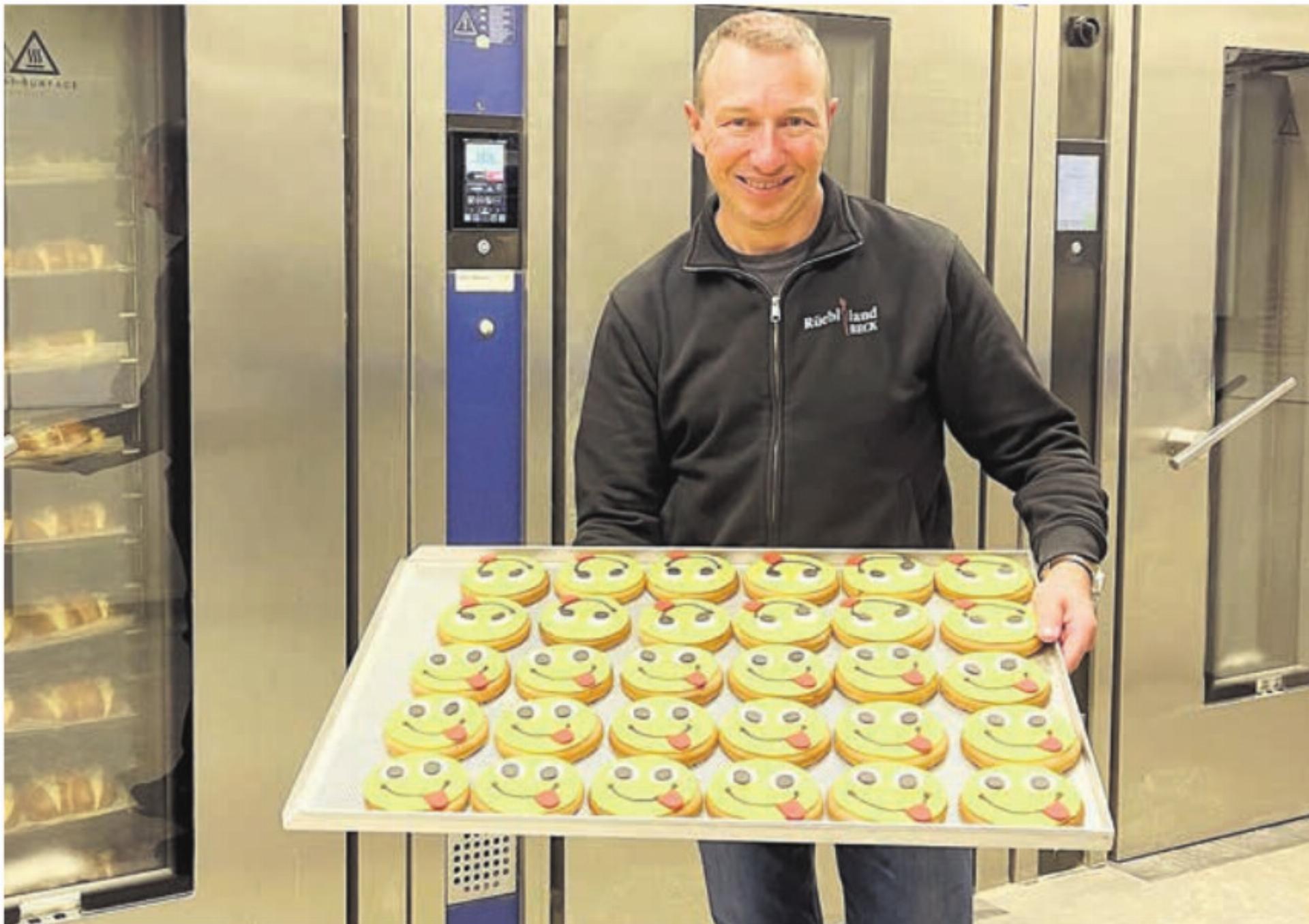 Geschäftsführer Hans-Peter Dick in seiner modernen Bäckerei. Bilder: Walter Minder / zg - Das Bild wird blockiert. – Möglicherweise durch einen aktiven Adblocker.