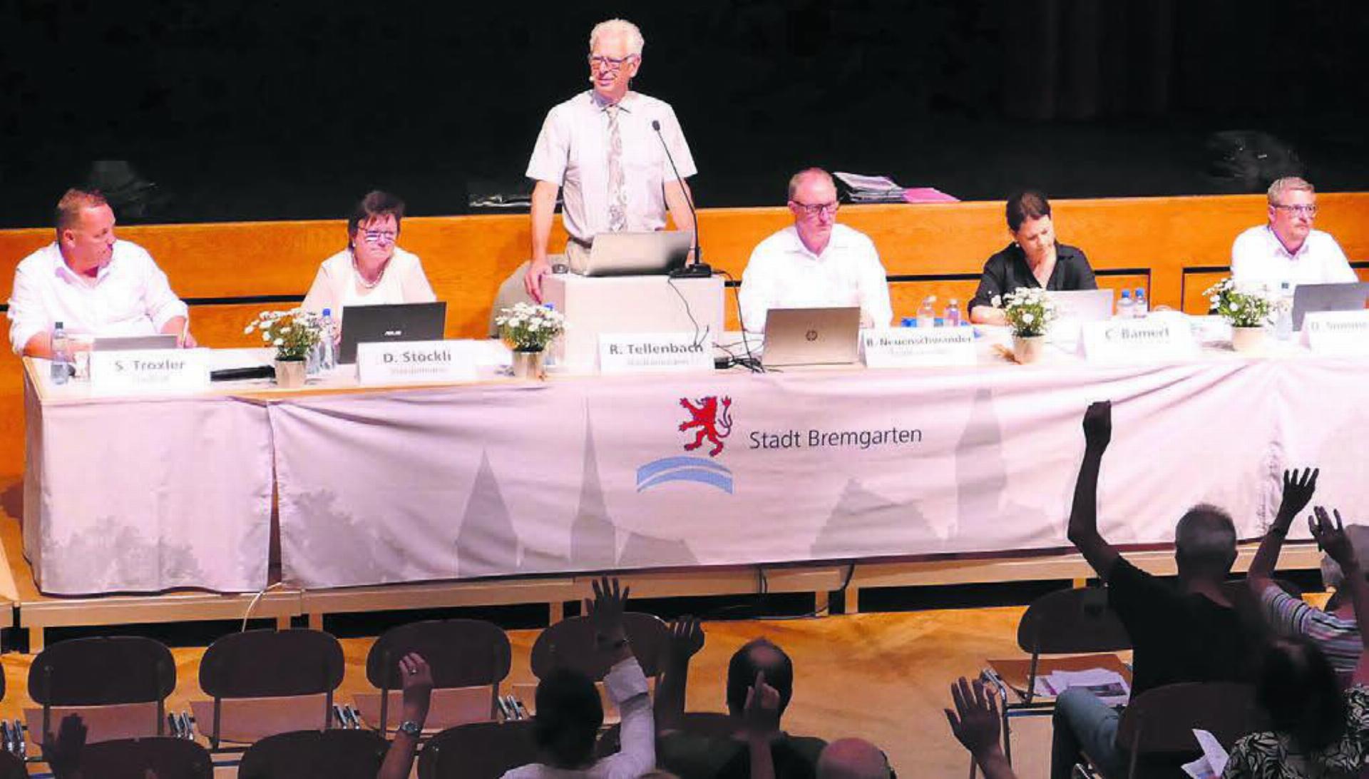 Ab der nächsten Amtsperiode wird der Stadtrat «besser» für seine Arbeit und sein Engagement für das Städtchen entschädigt. Bild: Sabrina Salm