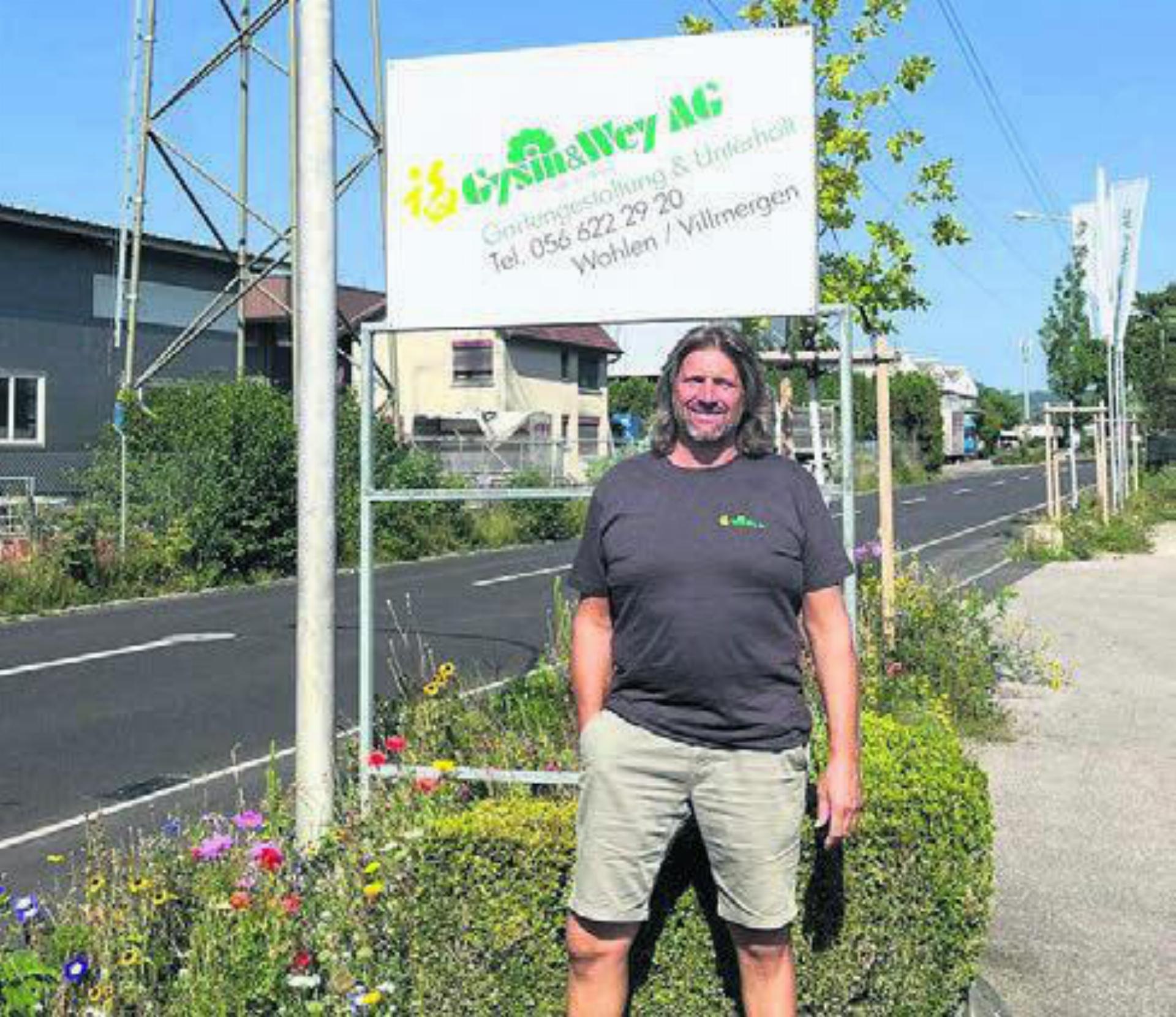Urs Neeser, der kreative Gartengestalter. - Das Bild wird blockiert. – Möglicherweise durch einen aktiven Adblocker.