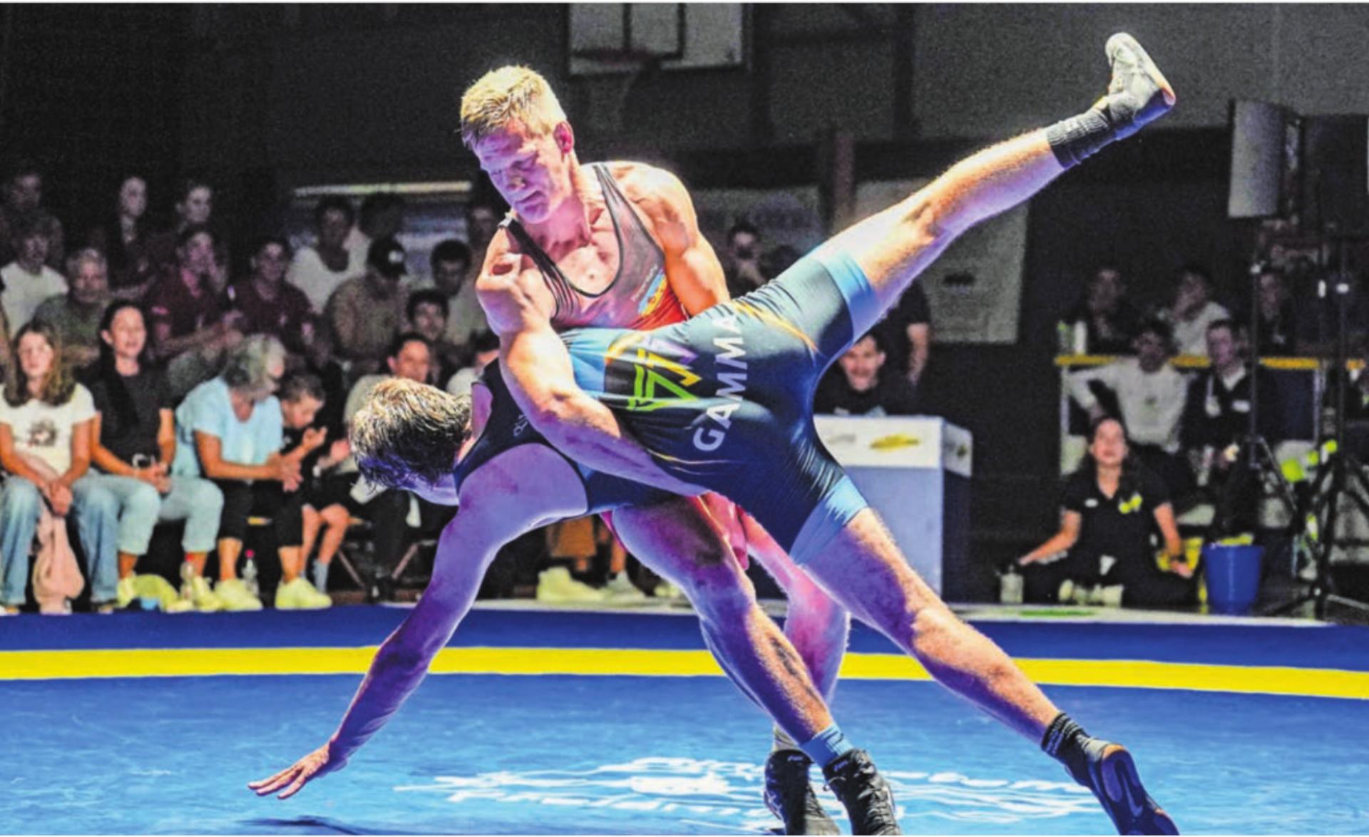 Marc Weber (oben) im Kampf gegen Schattdorf. Gegen Willisau überzeugte er mit seinem Sieg gegen Kaderringer Delian Alishahi. Bild: Archiv/any - Das Bild wird blockiert. – Möglicherweise durch einen aktiven Adblocker.