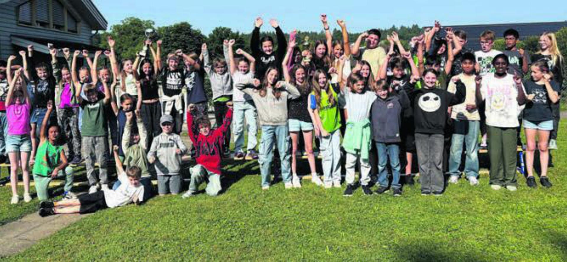 Die Schülerinnen und Schüler freuten sich über den Erfolg. Bild: zg