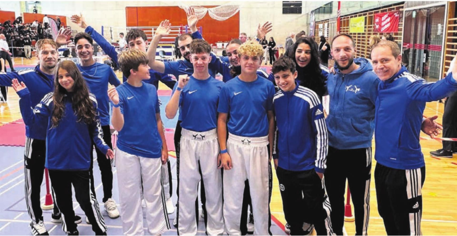 14 Medaillen abgeräumt: die erfolgreiche Truppe von Kickboxing Wohlen am Letzi Cup. Bilder: zg - Das Bild wird blockiert. – Möglicherweise durch einen aktiven Adblocker.