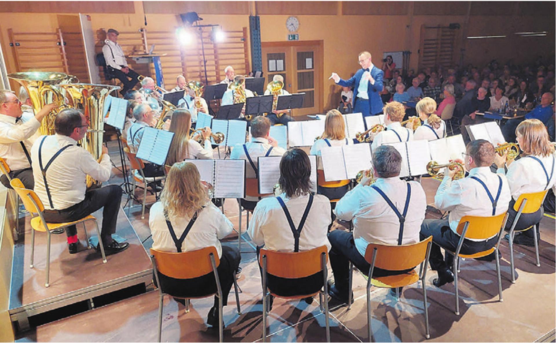 Mit grosser Begeisterung präsentierte die Musikgesellschaft ihr Jahreskonzert. Bilder: ew - Das Bild wird blockiert. – Möglicherweise durch einen aktiven Adblocker.