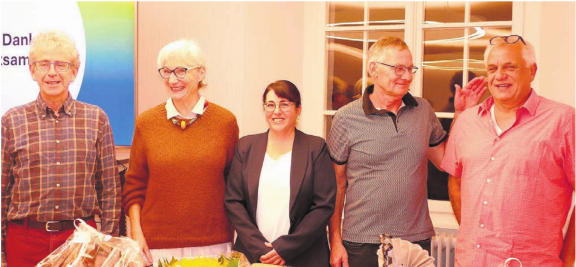 Die Organisatoren und die Referenten freuten sich über das Interesse am Vortragsabend (von links): Hans-Peter Stierli, Bea Geissmann, Yvonne Widmer, Paul Meier und Markus Schmid. Bild: Stefan Treier - Das Bild wird blockiert. – Möglicherweise durch einen aktiven Adblocker.