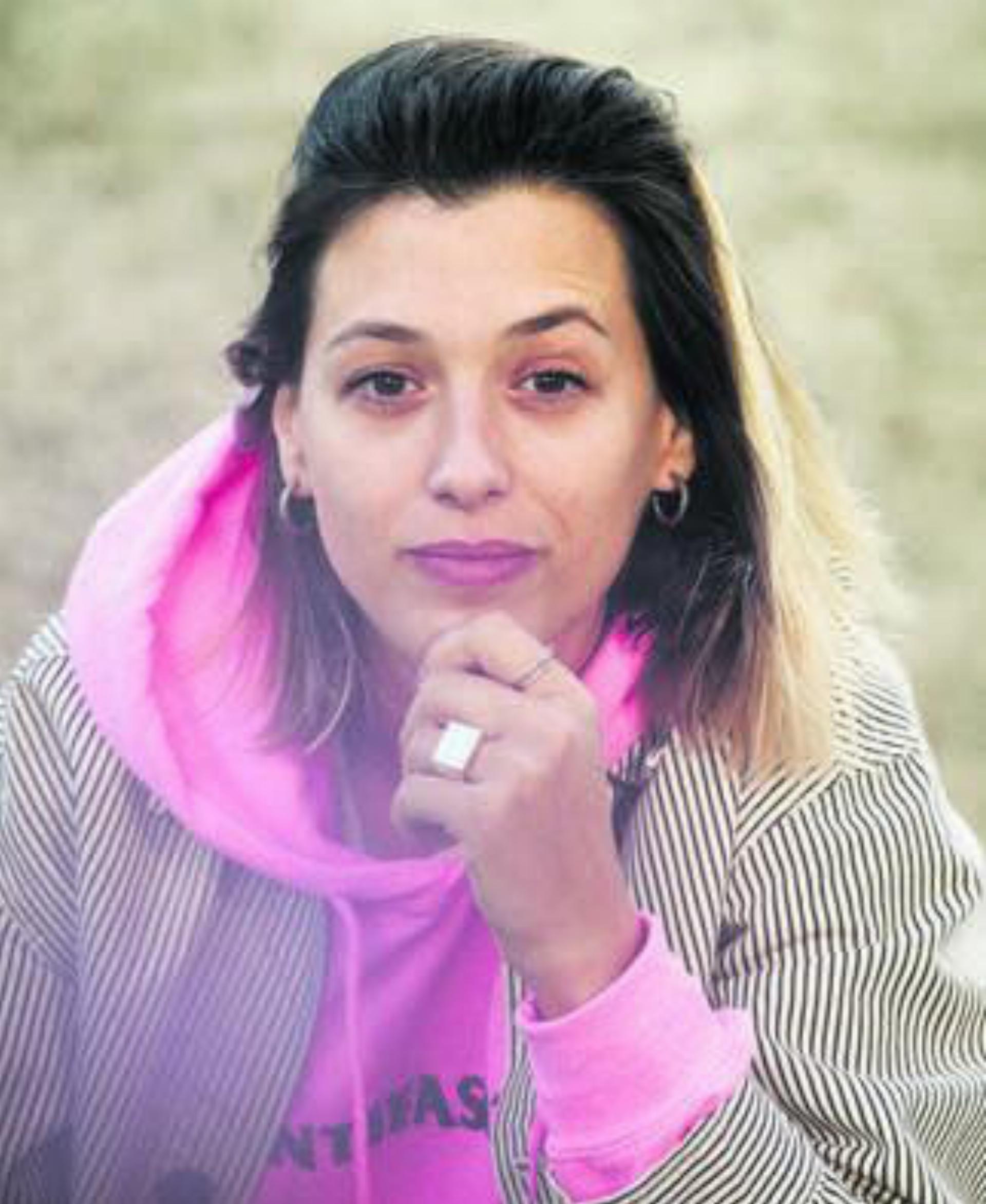 Gewohnt rasant und messerscharf seziert Lisa Christ die Ideale der heutigen Zeit. Spontan, treffsicher, feministisch und voller Witz. Bild: pd - Das Bild wird blockiert. – Möglicherweise durch einen aktiven Adblocker.