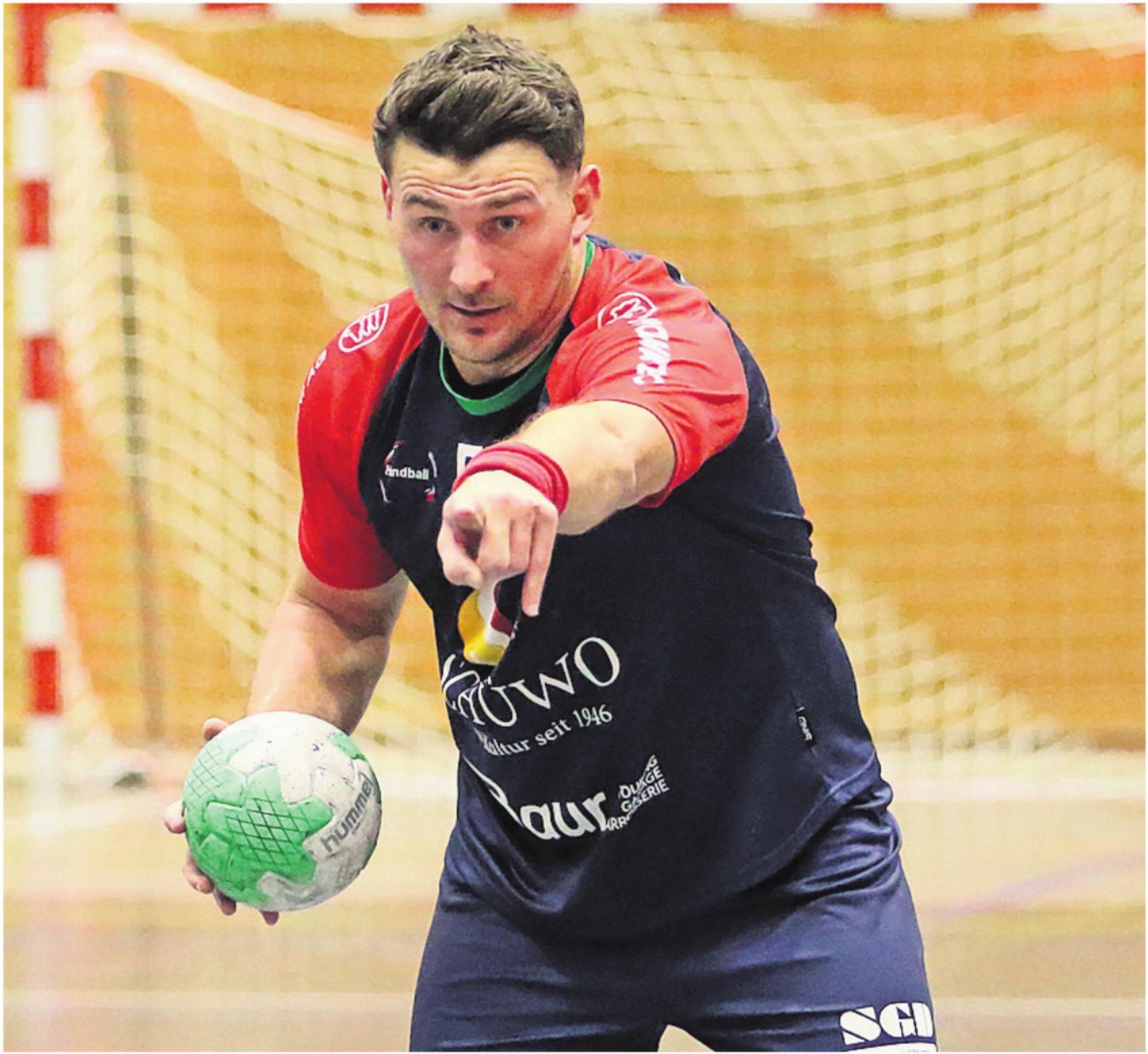 Zeigt jetzt schon, wo es langgeht: Amer Zildzic soll 
eines Tages Trainer der SG Wohlen Mutschellen werden. Jetzt will der Ex-Profi die Mannschaft als Führungsspieler und Co-Trainer voranbringen.
Bild: Archiv/jg - Das Bild wird blockiert. – Möglicherweise durch einen aktiven Adblocker.