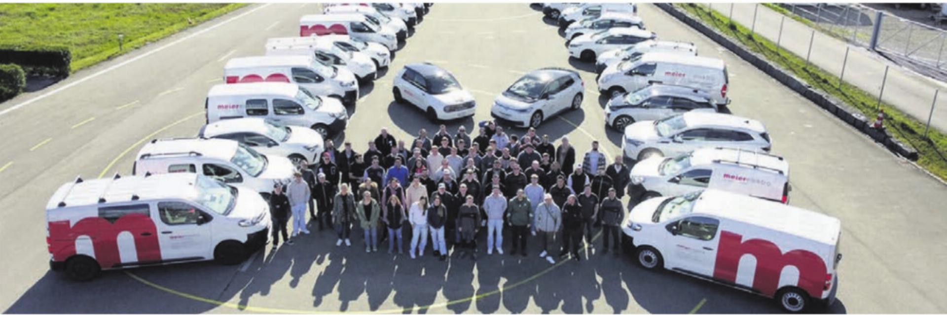 Die Belegschaft der Meierelektro AG freut sich über die Nomination. Bild: zg - Das Bild wird blockiert. – Möglicherweise durch einen aktiven Adblocker.