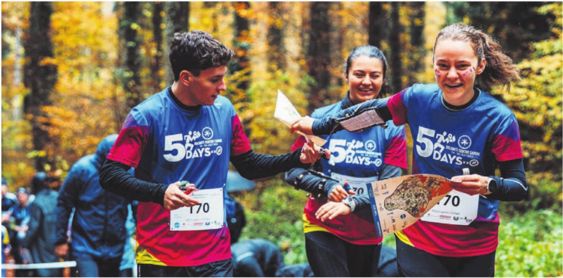 Karte erhalten – und los gehts. Diese Teilnehmer aus Lugano legen freudig los. - Das Bild wird blockiert. – Möglicherweise durch einen aktiven Adblocker.