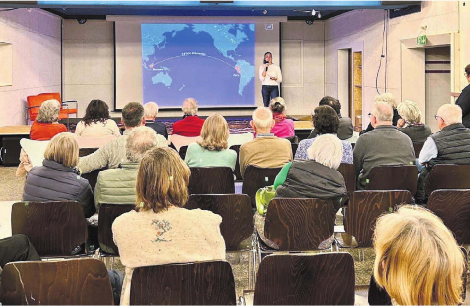 Anousha Peter erläuterte nach dem Film die politischen Hintergründe. Bilder: zg - Das Bild wird blockiert. – Möglicherweise durch einen aktiven Adblocker.