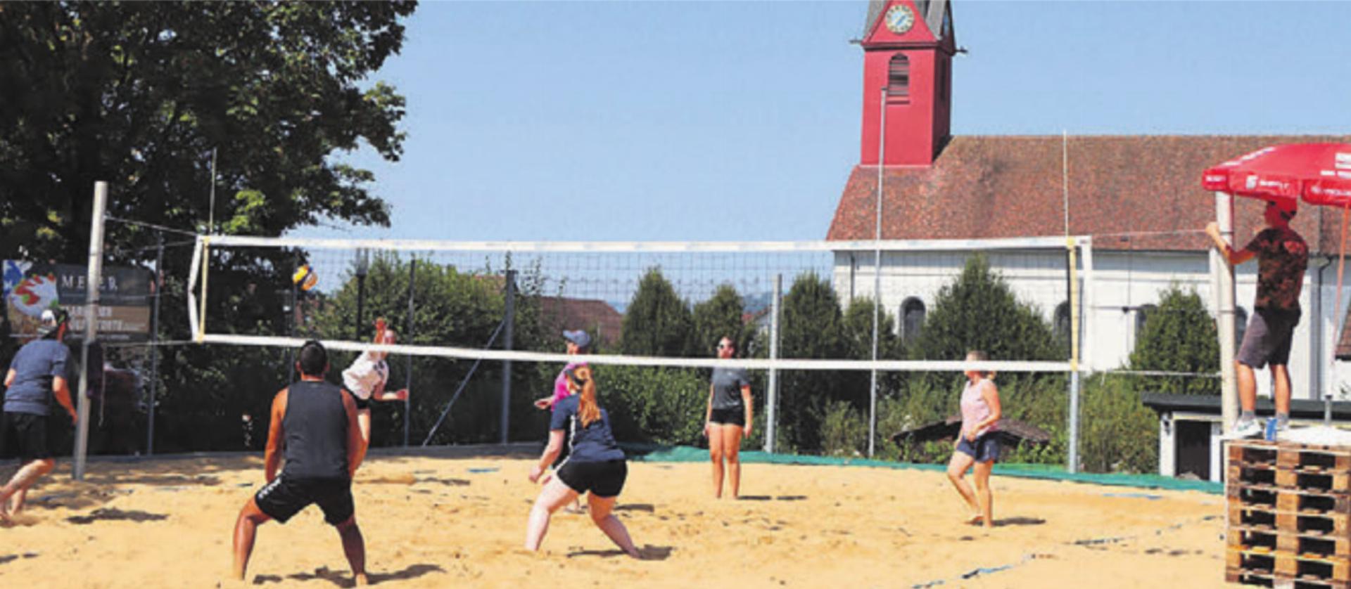 Ein spielreicher Volleyballtag in Waltenschwil. Bild: zg