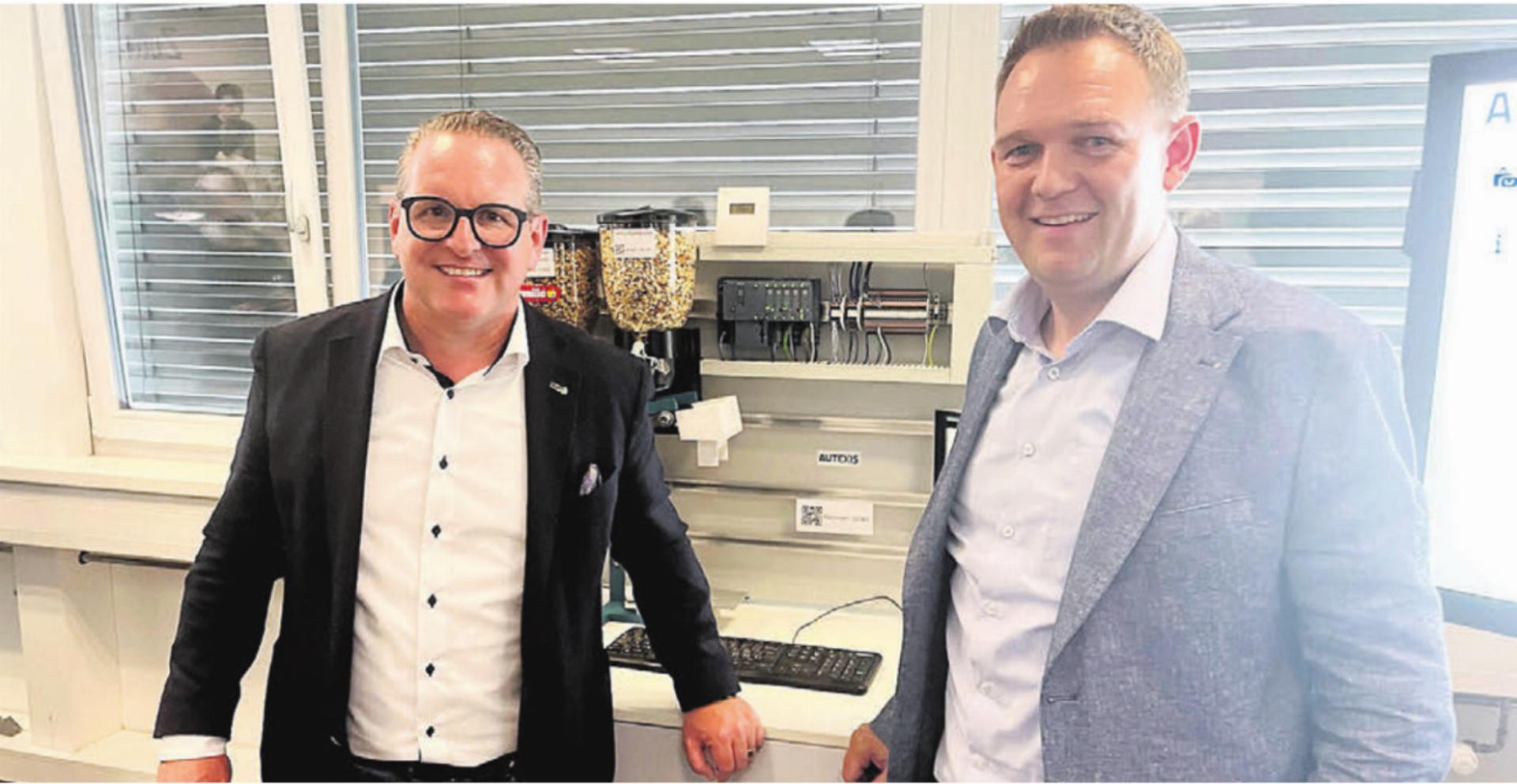 Philippe Ramseier, Gründer der Autexis AG (links), und Philippe Widmer, AHIK-Präsident der Regionalgruppe Freiamt, freuen sich über das rege Interesse am Anlass. Bilder: Britta Müller - Das Bild wird blockiert. – Möglicherweise durch einen aktiven Adblocker.