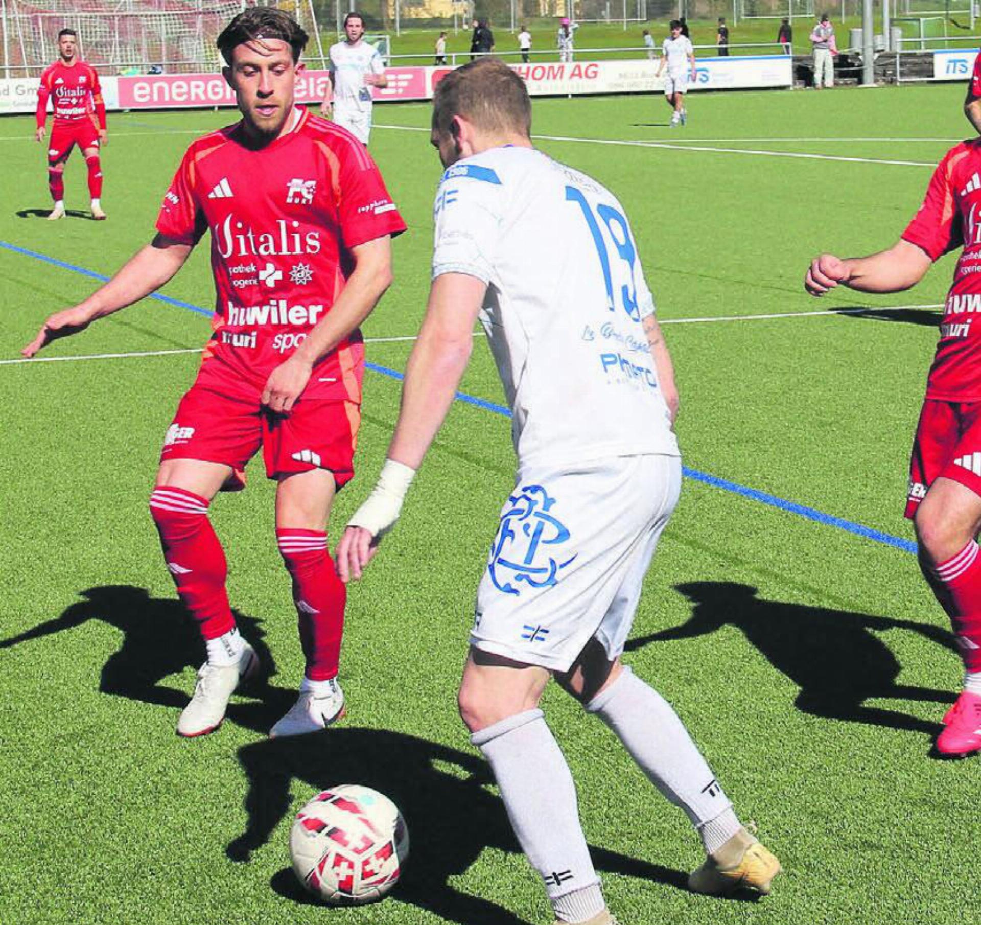 Luca Passerini (links) hat sich in den letzten drei Jahren im Team des FC Muri eingespielt und wurde für die Mannschaft immer wichtiger.
Bild: Archiv/pf