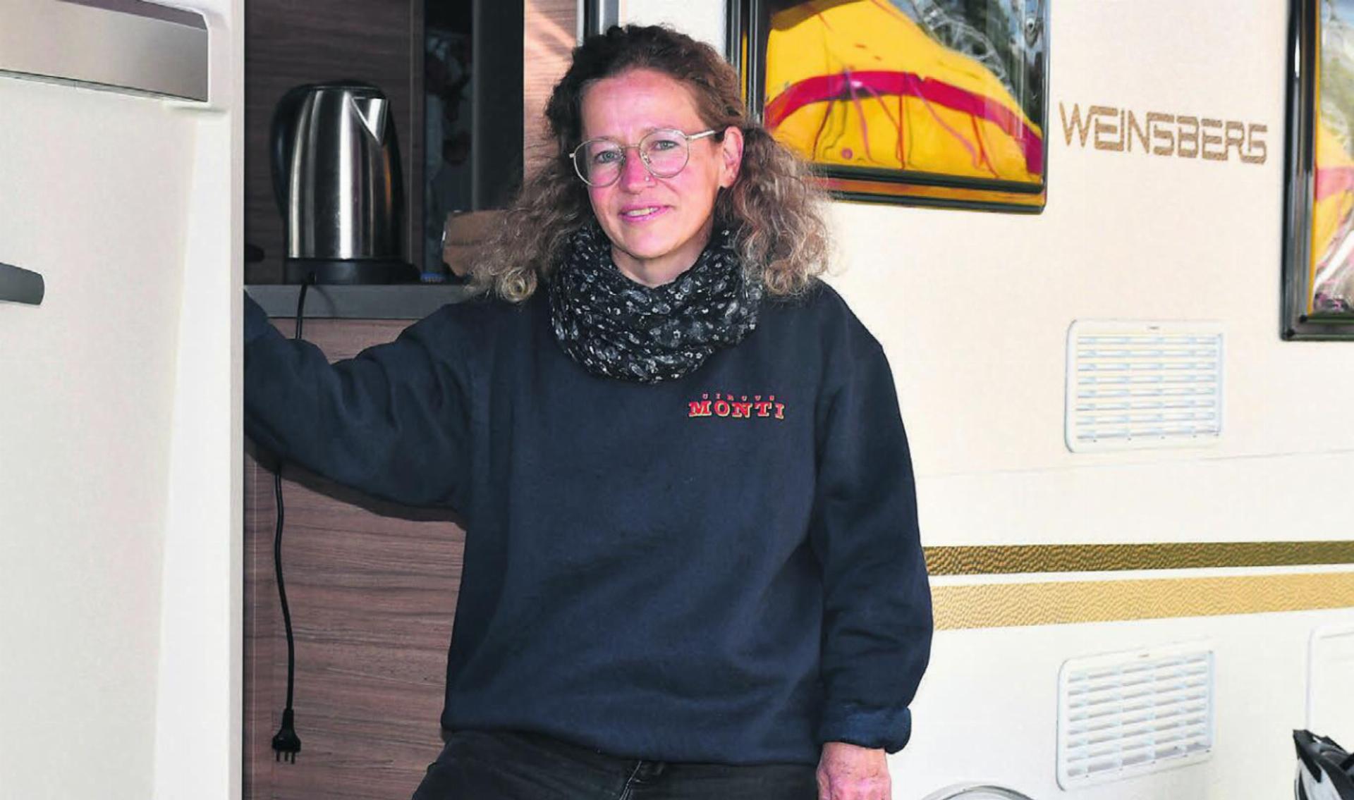 Wegen Platzmangel im grossen Unterkunftswagen der Mitarbeitenden hat Sonja Räber ihr eigenes kleines Reich auf dem Circus-Monti-Gelände während der aktuellen Saison. Bilder: Monica Rast - Das Bild wird blockiert. – Möglicherweise durch einen aktiven Adblocker.
