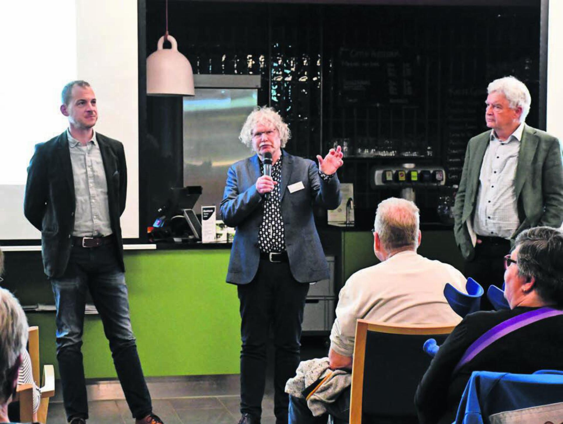 Haben zum Thema Altersarmut referiert (von links): Marco Schlapbach, Leiter Sozialdienst Villmergen, Roland Guntern, Fachverantwortlicher Gemeinwesenarbeit Pro Senectute Aargau, und Nationalrat Felix Wettstein. Bild: Monica Rast