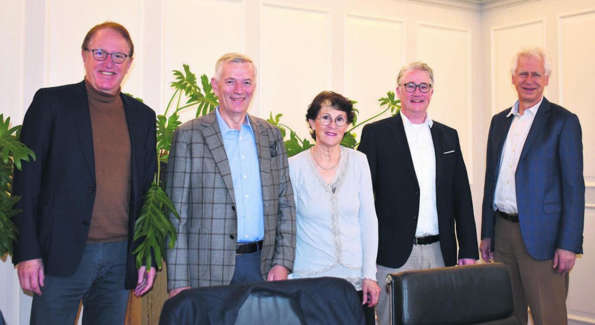 Die Ammänner präsentierten die Schwerpunkte des Projekts Kleeblatt: (von links) Peter Spring (Widen), Daniel Stark (Zufikon), Rosmarie Groux (Berikon), Reto Bissig (Rudolfstetten-Friedlisberg) und Raymond Tellenbach (Bremgarten). Bild: Erika Obrist