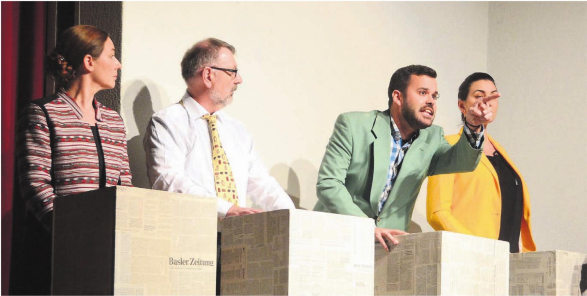 Natürlich nur eine Rolle. Und seit «Das cha bi eus nöd passiere» sind sechs Jahre vergangen. Patrick Grob (Zweiter von rechts) freut sich auf seine neuen Funktionen. Bild: Archiv - Das Bild wird blockiert. – Möglicherweise durch einen aktiven Adblocker.