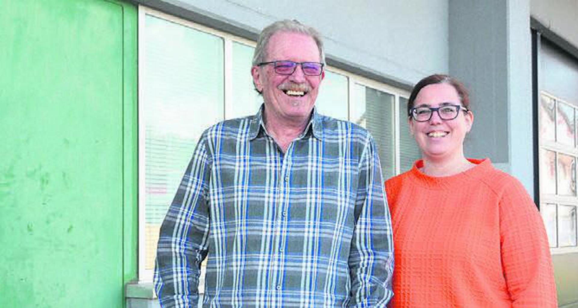 Die gute Stimmung ist spür- und sichtbar: Ruedi Seiler und Ramona Kuhn. Bild: ake