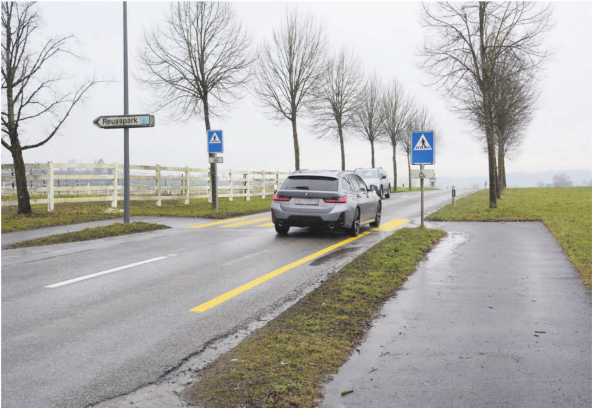 Der Reusspark ist ein beliebtes Ausflugsziel. Nicht zuletzt darum wünschen sich viele endlich den Bau eines Radwegs. Dieser soll entlang der Kantonstrassse verlaufen und eine Baumallee erhalten. Bilder: Chregi Hansen - Das Bild wird blockiert. – Möglicherweise durch einen aktiven Adblocker.