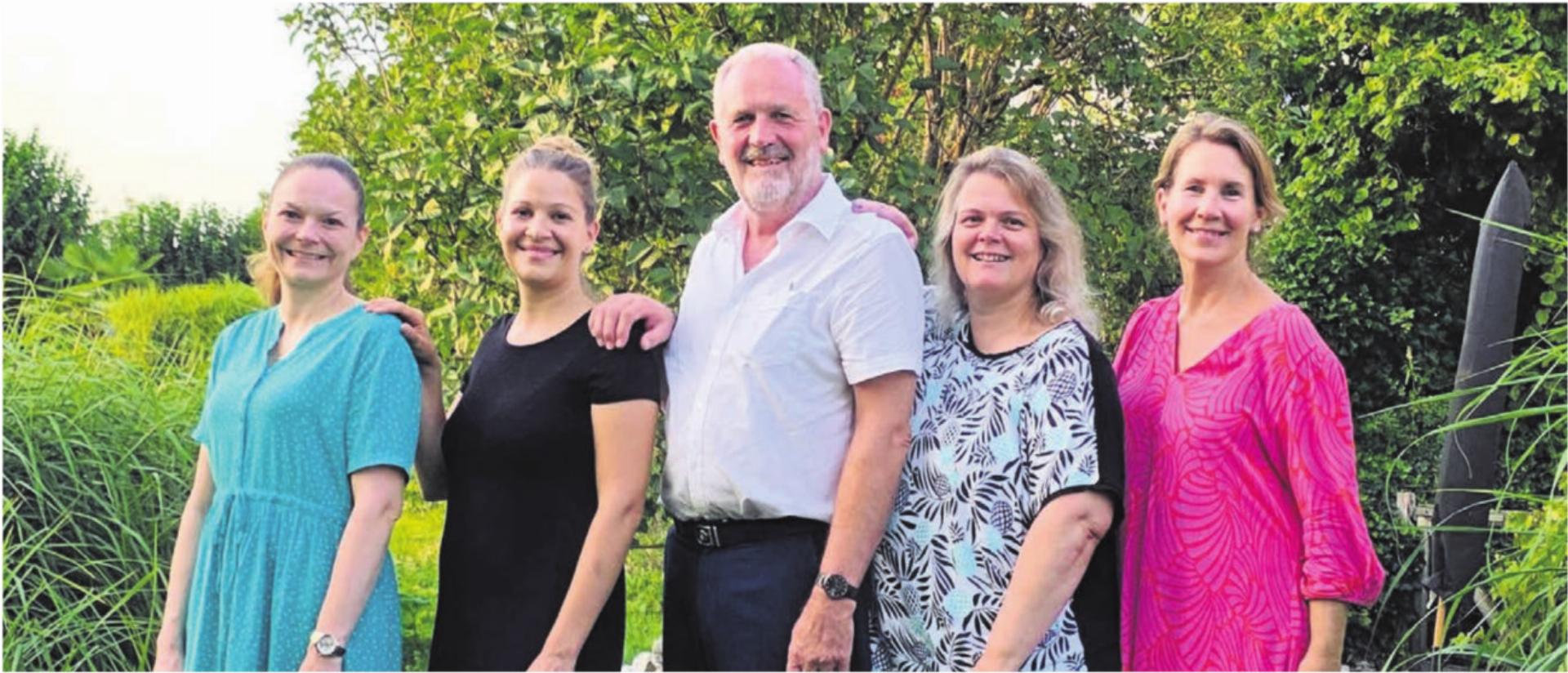 Freuen sich über eine rege Teilnahme (von links): Alessandra Loher, Christina Meier, Immanuel Schäbe, Belinda Lowe und Sylvie-Marie Nuc. Bild: zg - Das Bild wird blockiert. – Möglicherweise durch einen aktiven Adblocker.