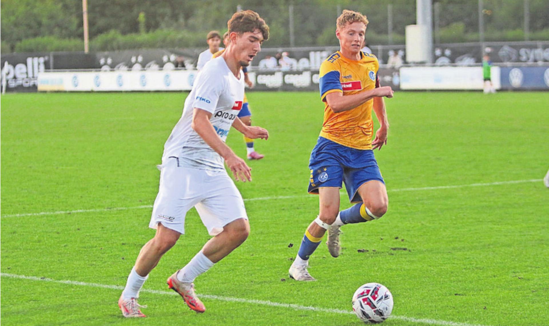 Marlon Rizzo (links) brachte mit zwei Toren die Entscheidung.
Bild: Archiv/jl - Das Bild wird blockiert. – Möglicherweise durch einen aktiven Adblocker.